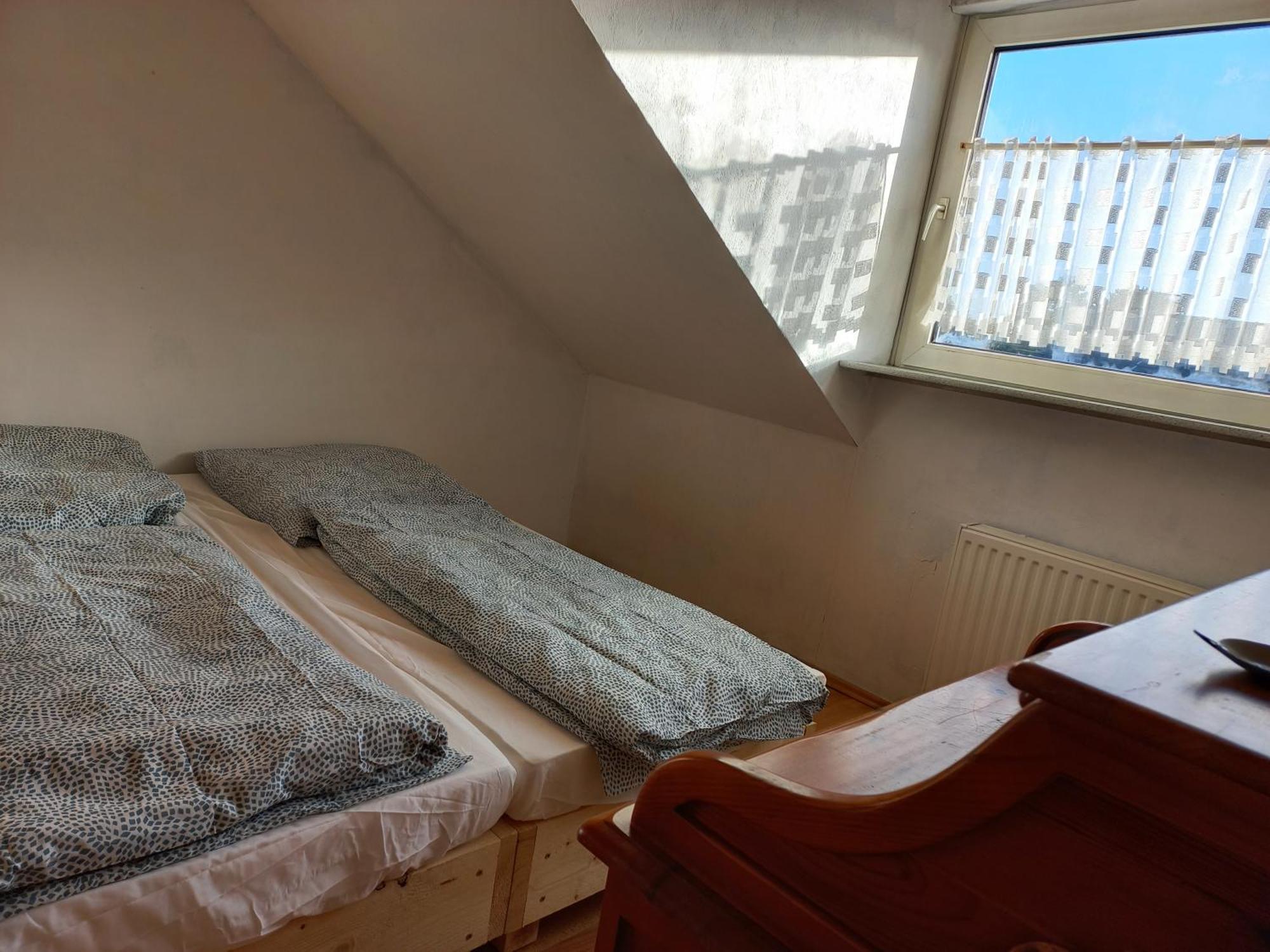 Hoteliving Duesseldorf Airport Ratingen Zimmer foto
